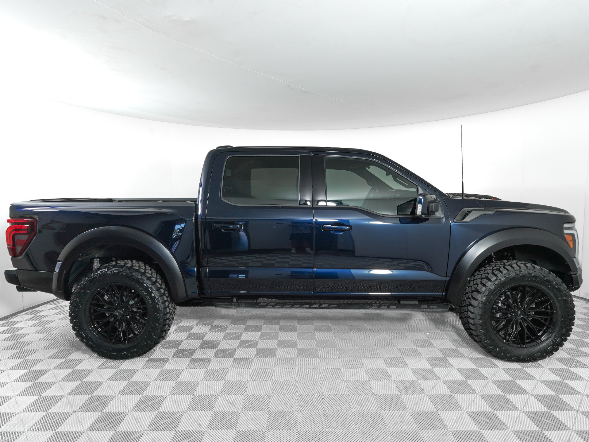 Used 2026 Ford F150 Raptor w/ Equipment Group 803A Raptor R AWD/4WD image 4