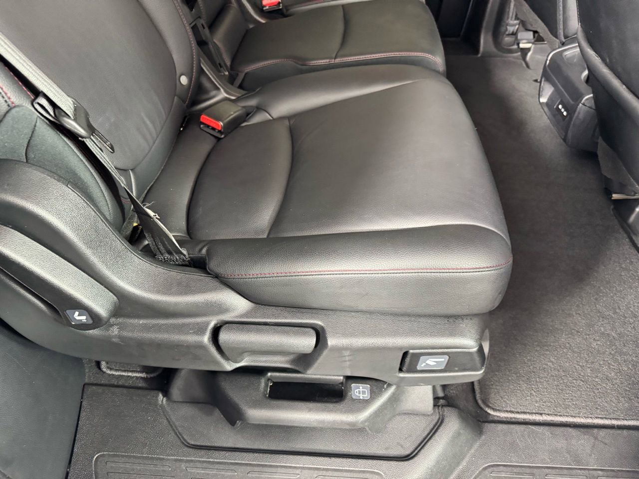 Used 2025 Honda Odyssey Sport-L image 28