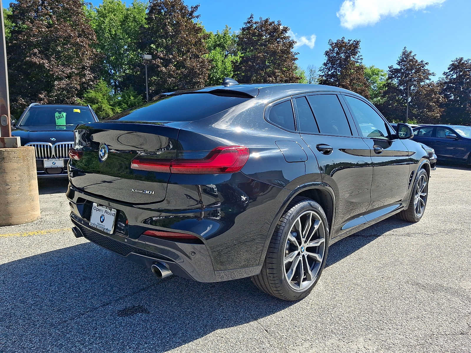 Used 2020 BMW X4 xDrive30i w/ M Sport Package 2 AWD/4WD image 6