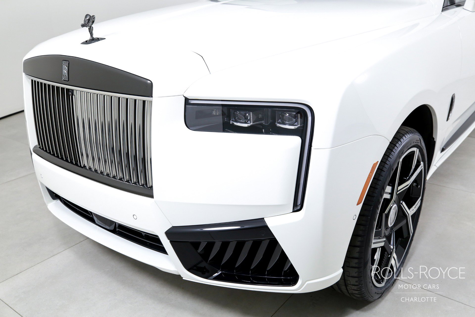 New 2026 Rolls-Royce Cullinan Black Badge image 45