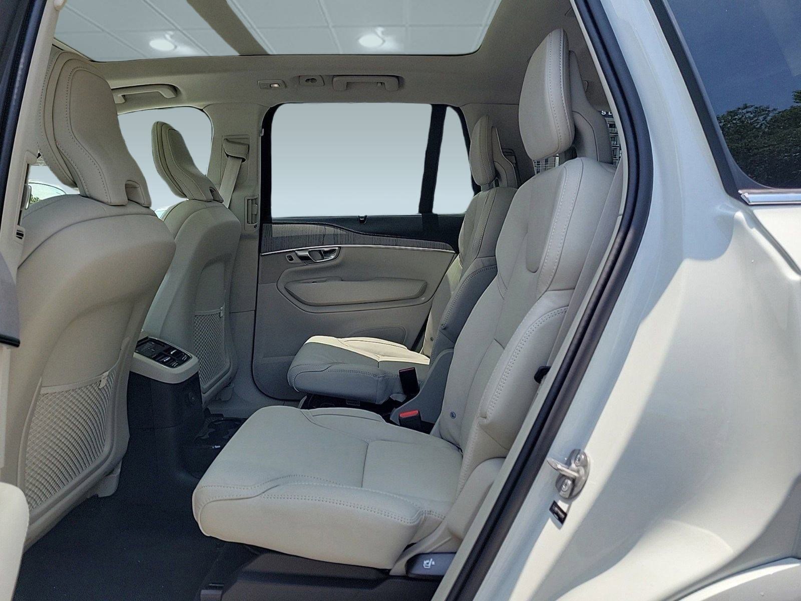 New 2024 Volvo XC90 T8 Ultimate w/ Protection Package Premier image 13