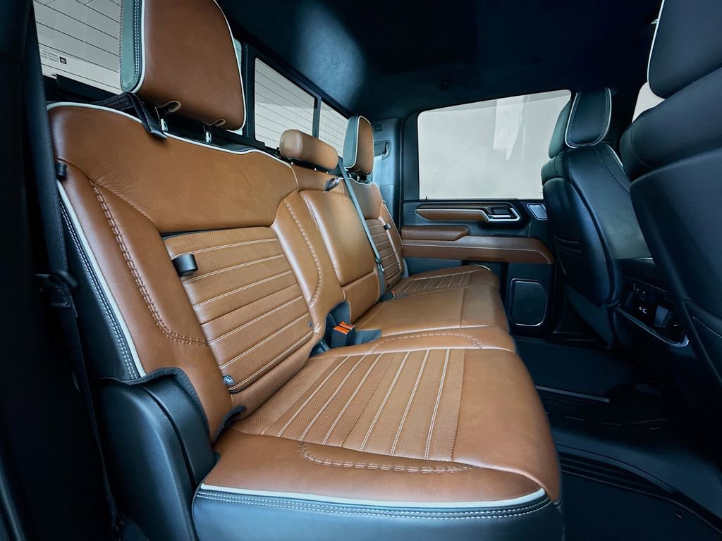 Used 2024 GMC Sierra 2500 Denali Ultimate image 32