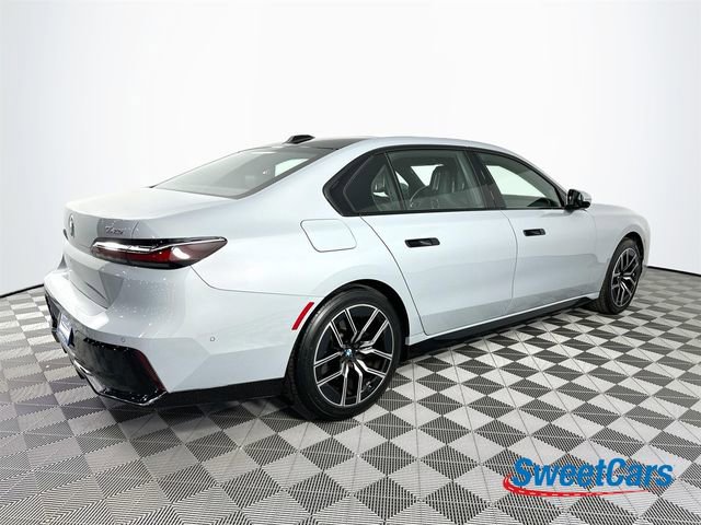 Used 2025 BMW 740i xDrive image 7