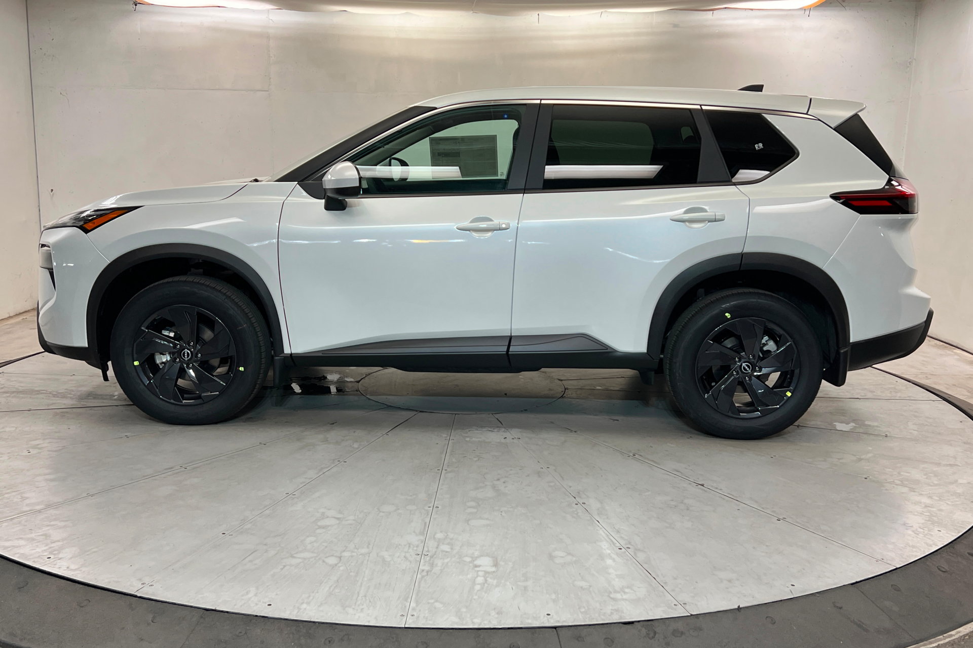 New 2026 Nissan Rogue SV w/ Cold Weather Package AWD/4WD image 2