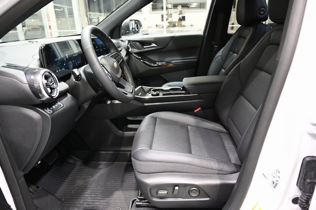 New 2026 Chevrolet Equinox LT w/ Convenience Package II image 9