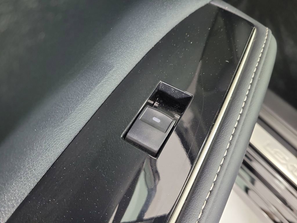 Used 2018 Lexus ES 350 350 w/ Luxury Package w/Wood Trim image 13