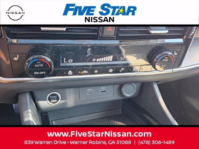 Used 2021 Nissan Rogue SV w/ Premium Package FWD image 22
