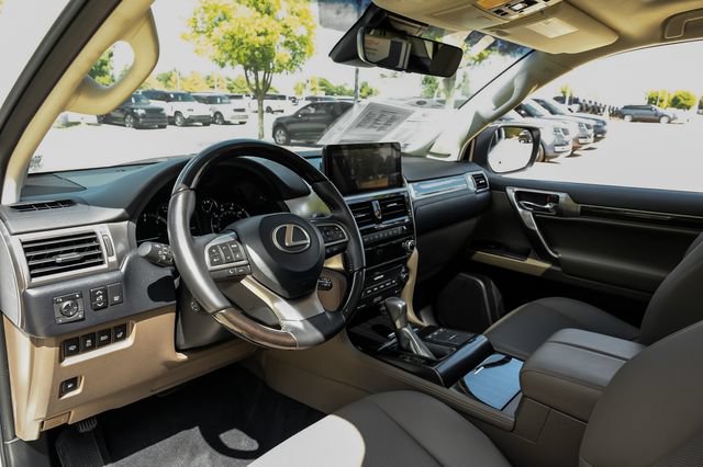 Used 2022 Lexus GX 460 Premium AWD/4WD image 3