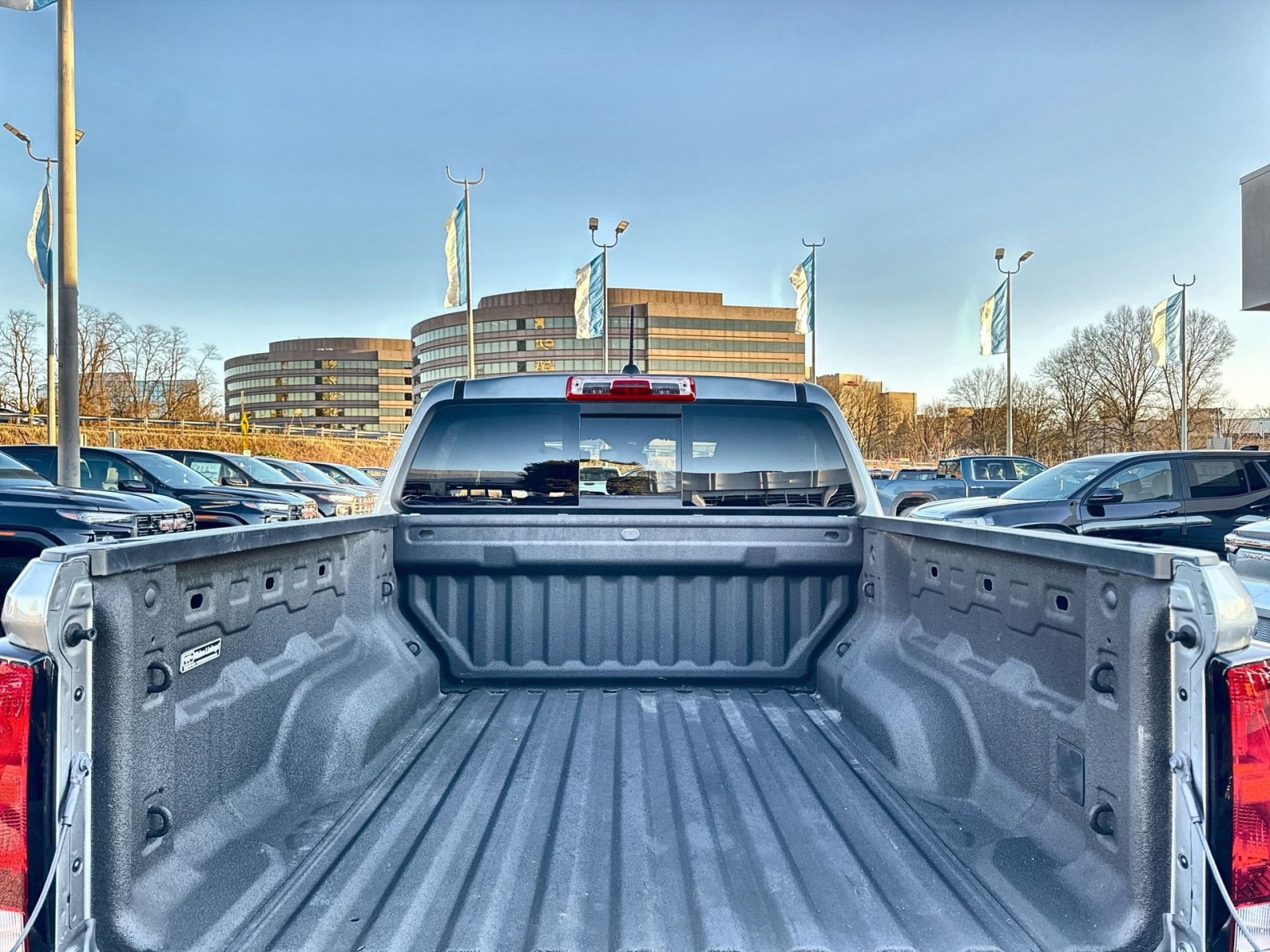 Used 2024 Chevrolet Colorado LT w/ LT Convenience Package II image 25