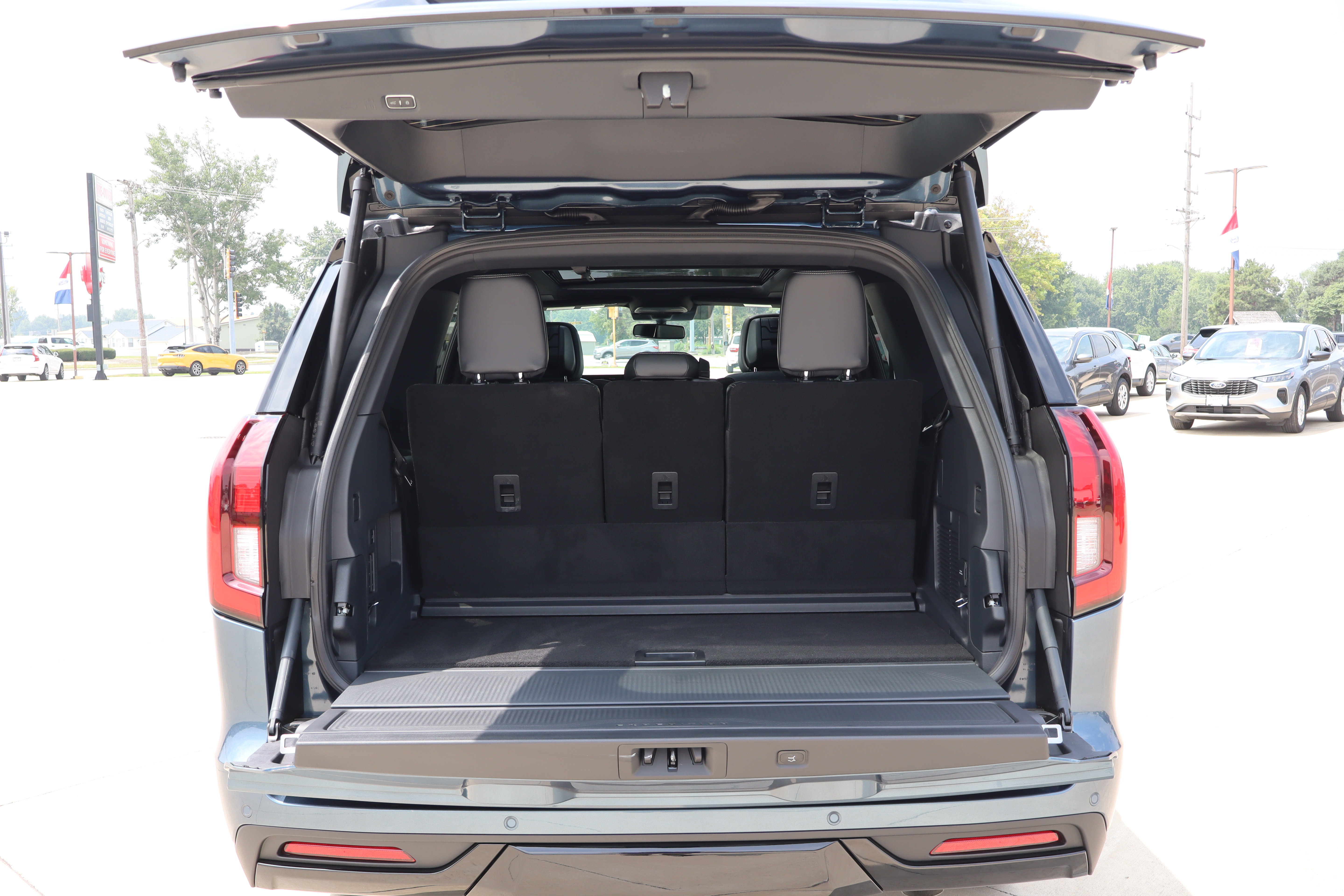 New 2027 Ford Expedition Platinum w/ Stealth Performance Package AWD/4WD image 37