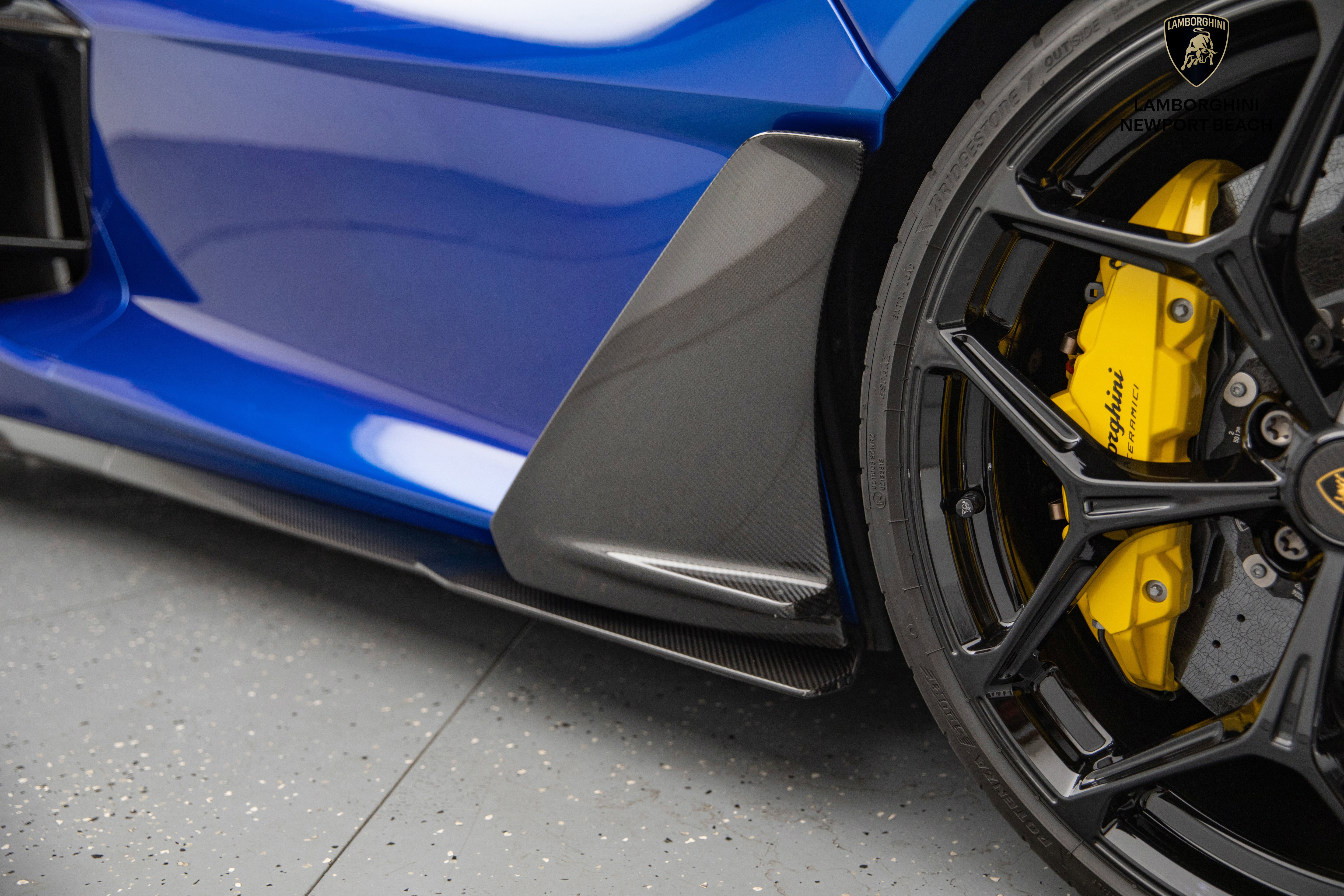 Used 2024 Lamborghini Revuelto image 6