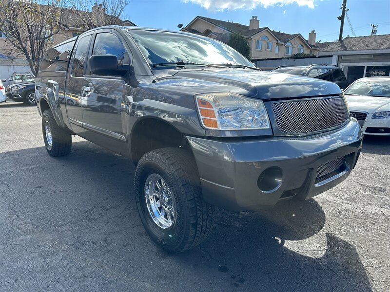 Used 2007 Nissan Titan SE RWD image 3