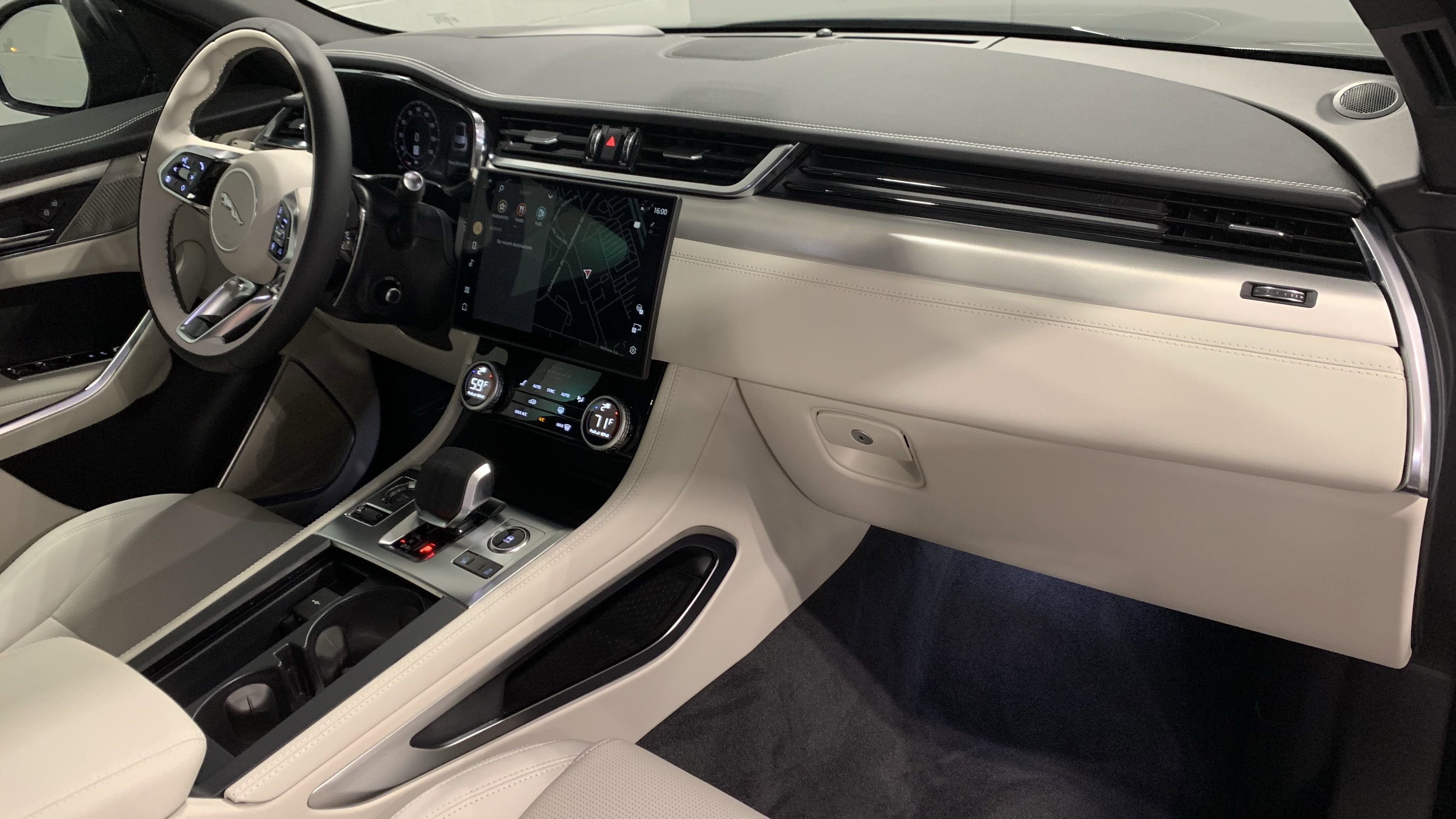 New 2026 Jaguar F-PACE R-Dynamic S image 4