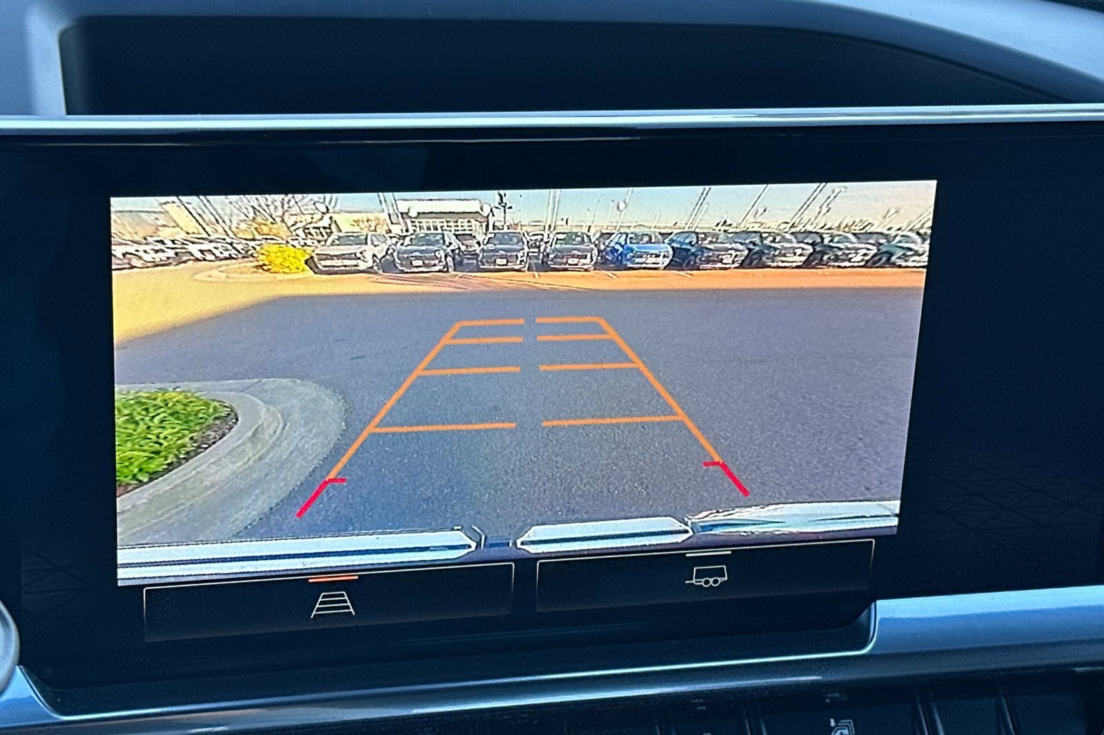 Used 2024 GMC Sierra 1500 Elevation w/ LPO, Elevation Black Package image 19