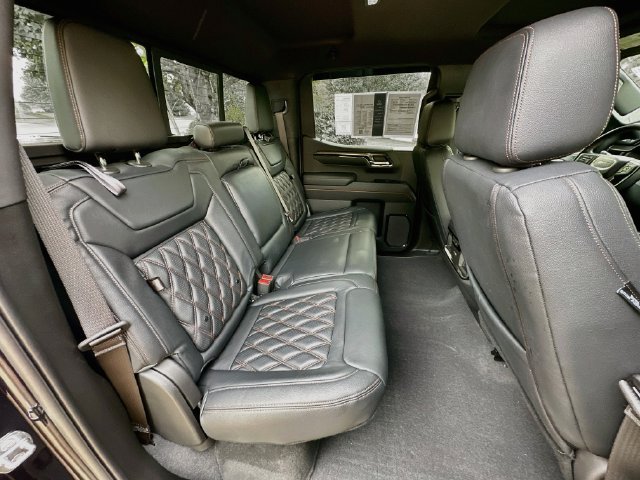 Used 2022 GMC Sierra 1500 AT4 w/ AT4 Premium Package AWD/4WD image 32