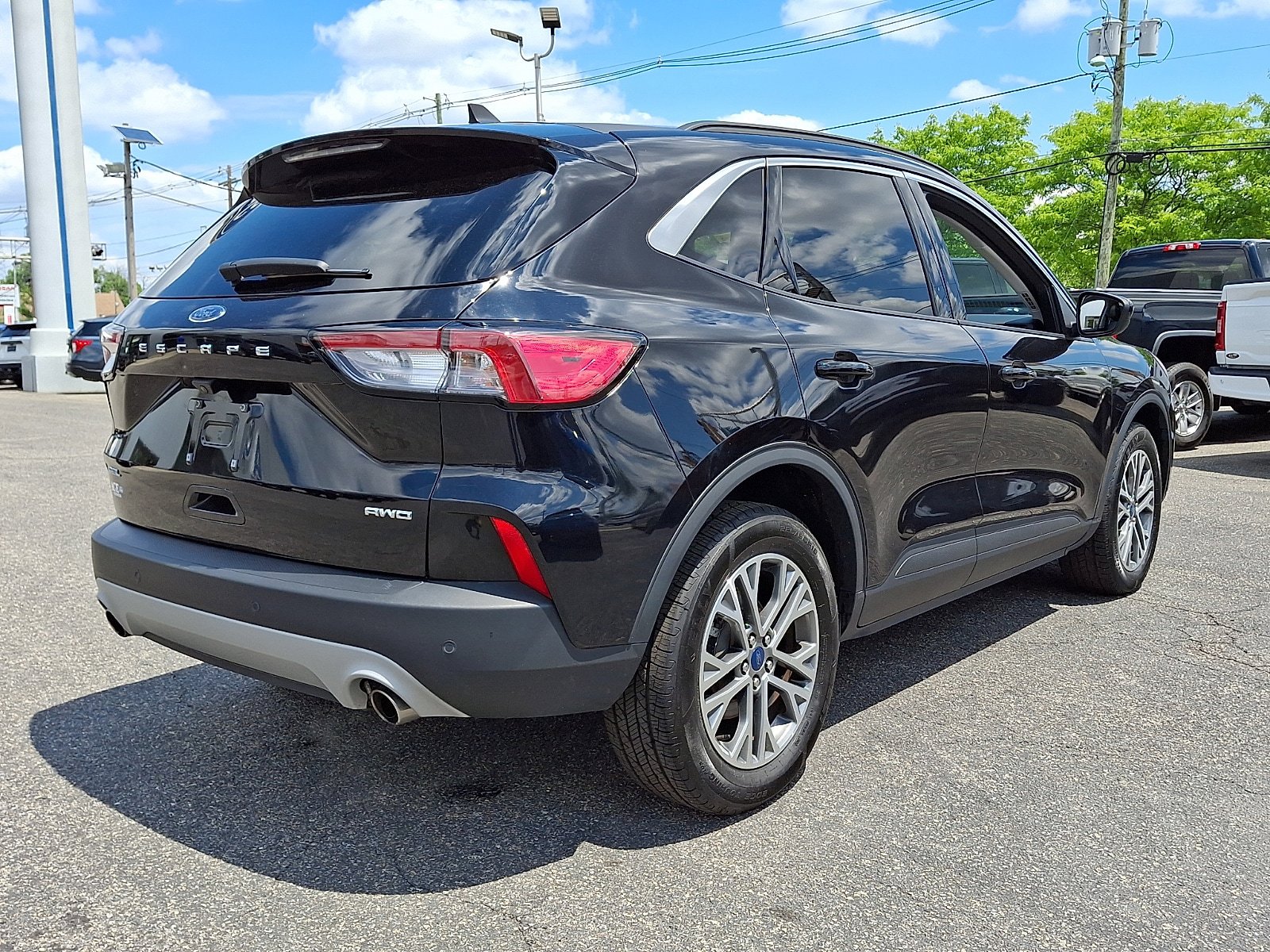 Certified 2022 Ford Escape SEL w/ Technology Package AWD/4WD image 6