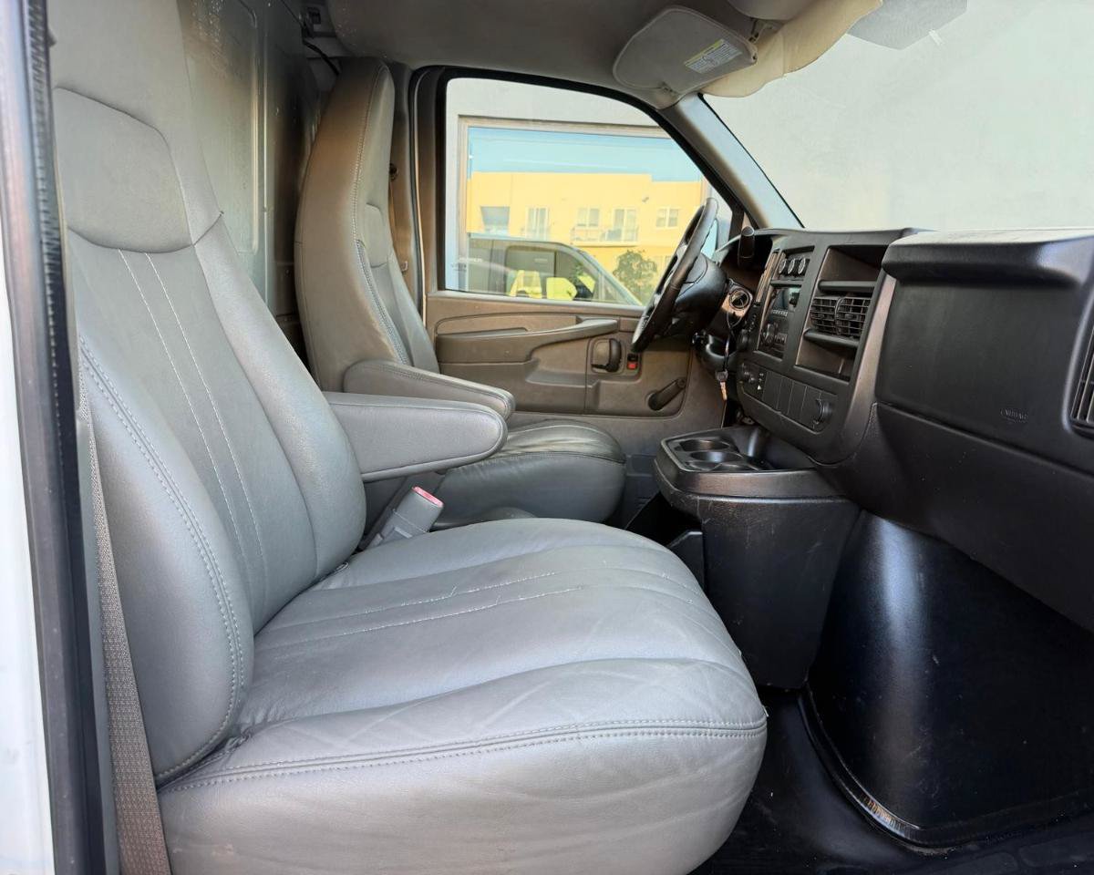 Used 2012 Chevrolet Express 2500 RWD image 13