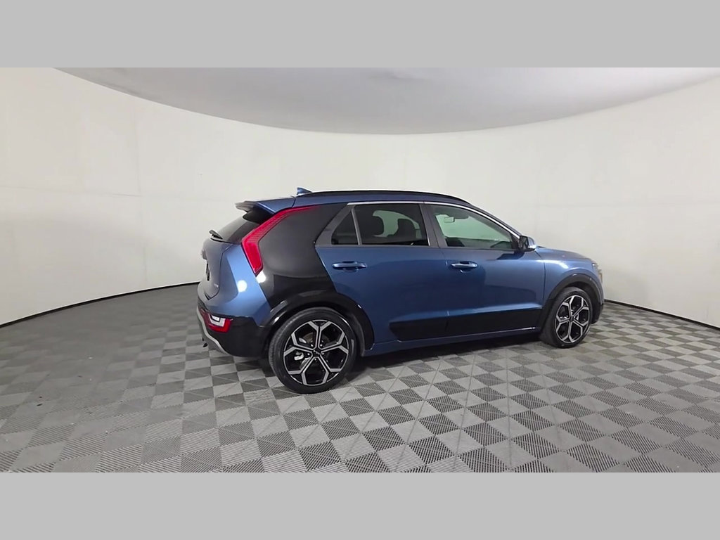 Used 2023 Kia Niro SX Touring FWD image 36