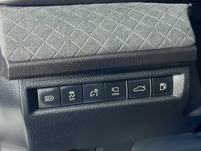 Used 2025 Toyota Camry XLE w/ Premium Plus Package image 22