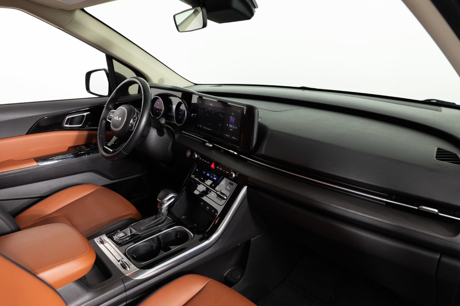 Used 2022 Kia Carnival SX FWD image 30
