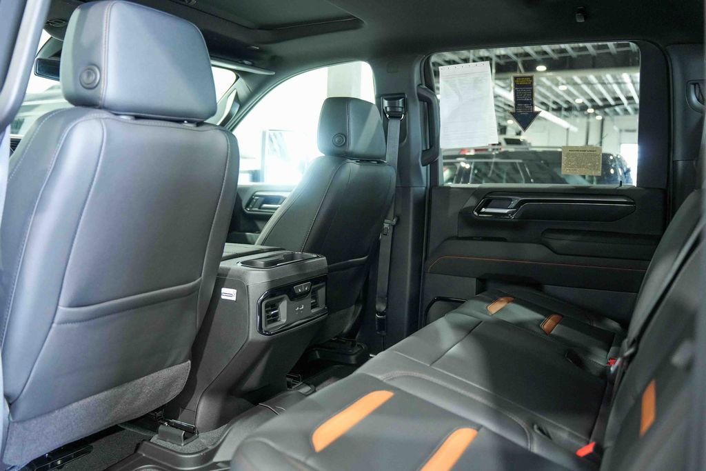 Used 2026 GMC Sierra 2500 AT4 image 24