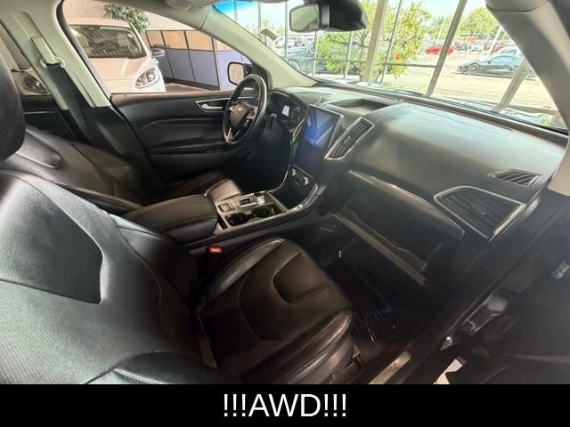 Used 2022 Ford Edge Titanium w/ Equipment Group 301A AWD/4WD image 13