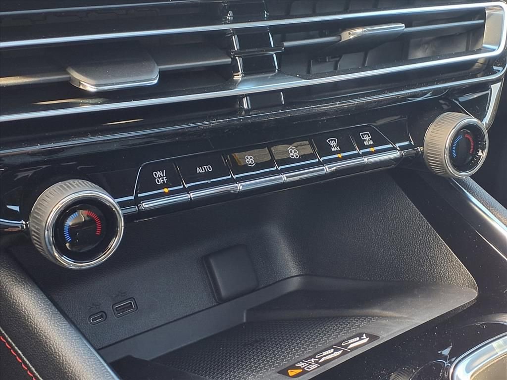 New 2026 Chevrolet Traverse Z71 w/ Driver Confidence Package image 19