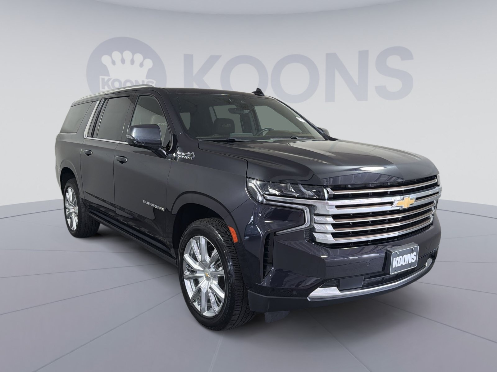 Used 2023 Chevrolet Suburban High Country AWD/4WD image 10
