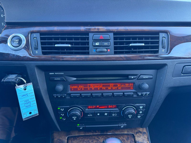 Used 2006 BMW 330i Sedan image 19