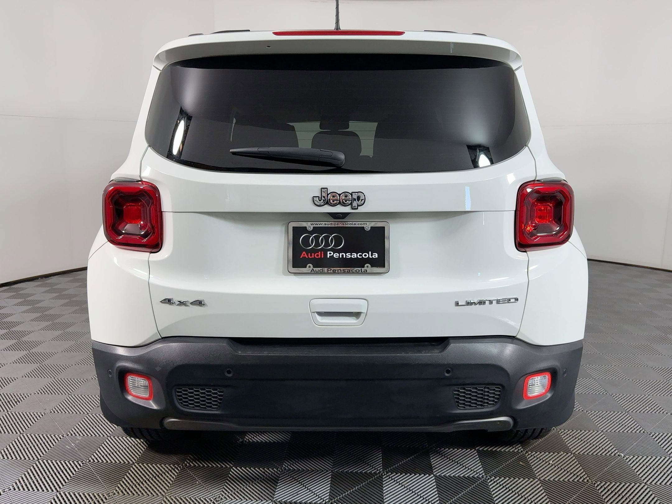 Used 2023 Jeep Renegade Limited w/ Limited Elite Group image 7