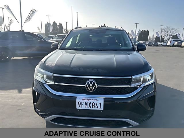 Used 2023 Volkswagen Taos SEL image 8