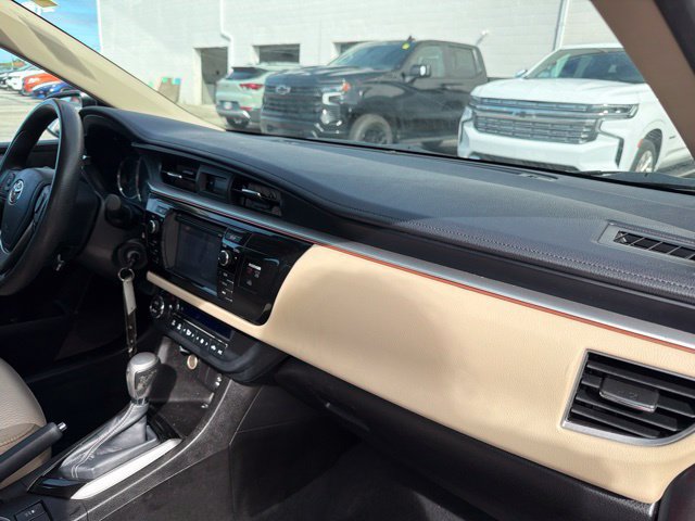 Used 2014 Toyota Corolla LE FWD image 18