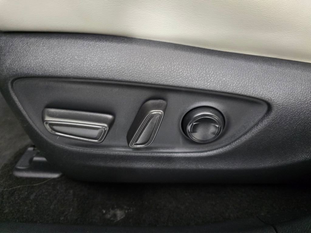 Used 2021 Toyota RAV4 Limited FWD image 26