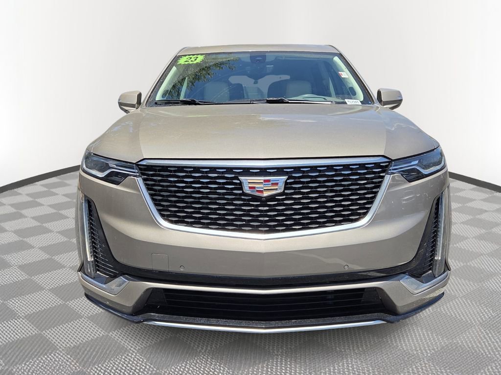 Used 2023 Cadillac XT6 Premium Luxury w/ Technology Package FWD image 8