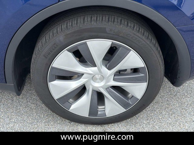 Used 2024 Tesla Model Y Long Range AWD/4WD image 19