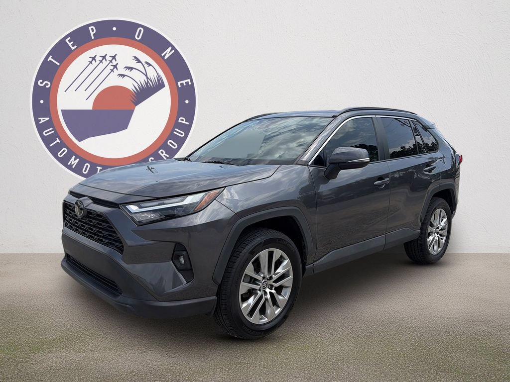Used 2022 Toyota RAV4 XLE Premium FWD image 2