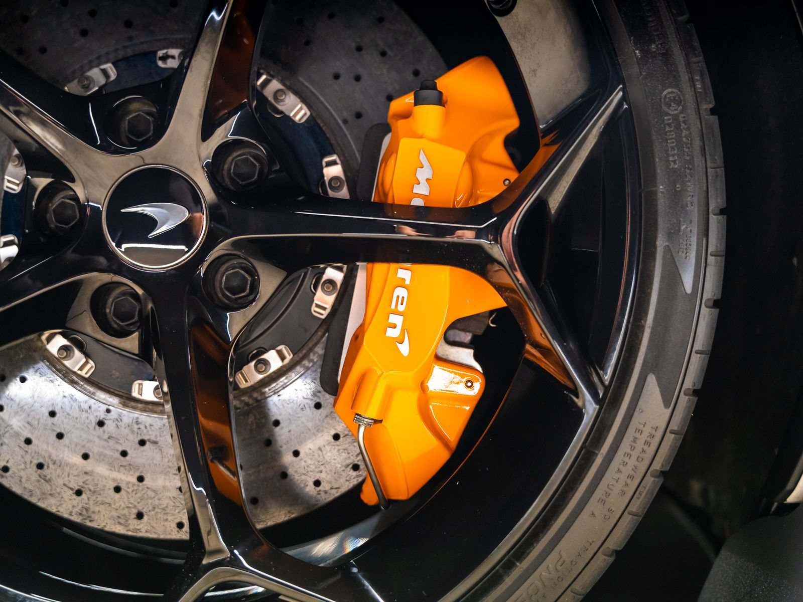 Used 2019 McLaren 600LT RWD image 32