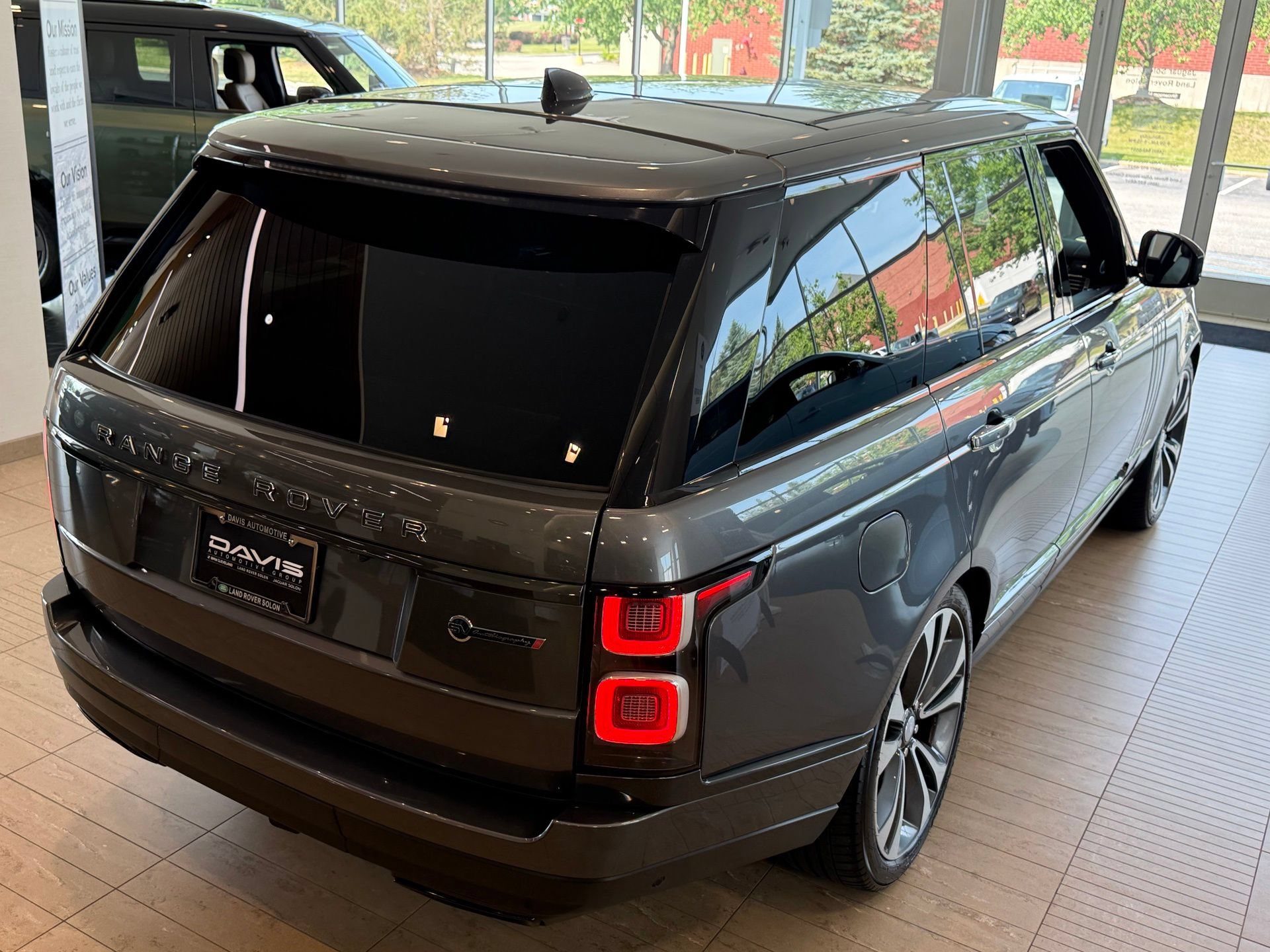 Used 2018 Land Rover Range Rover SV Autobiography Dynamic AWD/4WD image 53