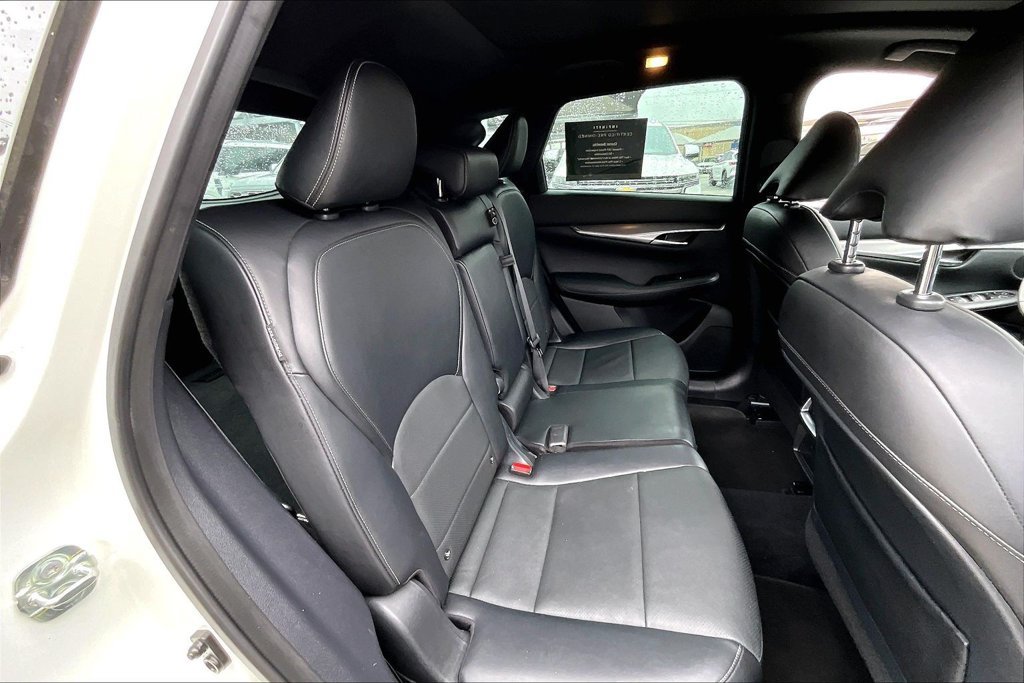 Certified 2022 INFINITI QX50 Luxe w/ Appearance Package FWD image 38