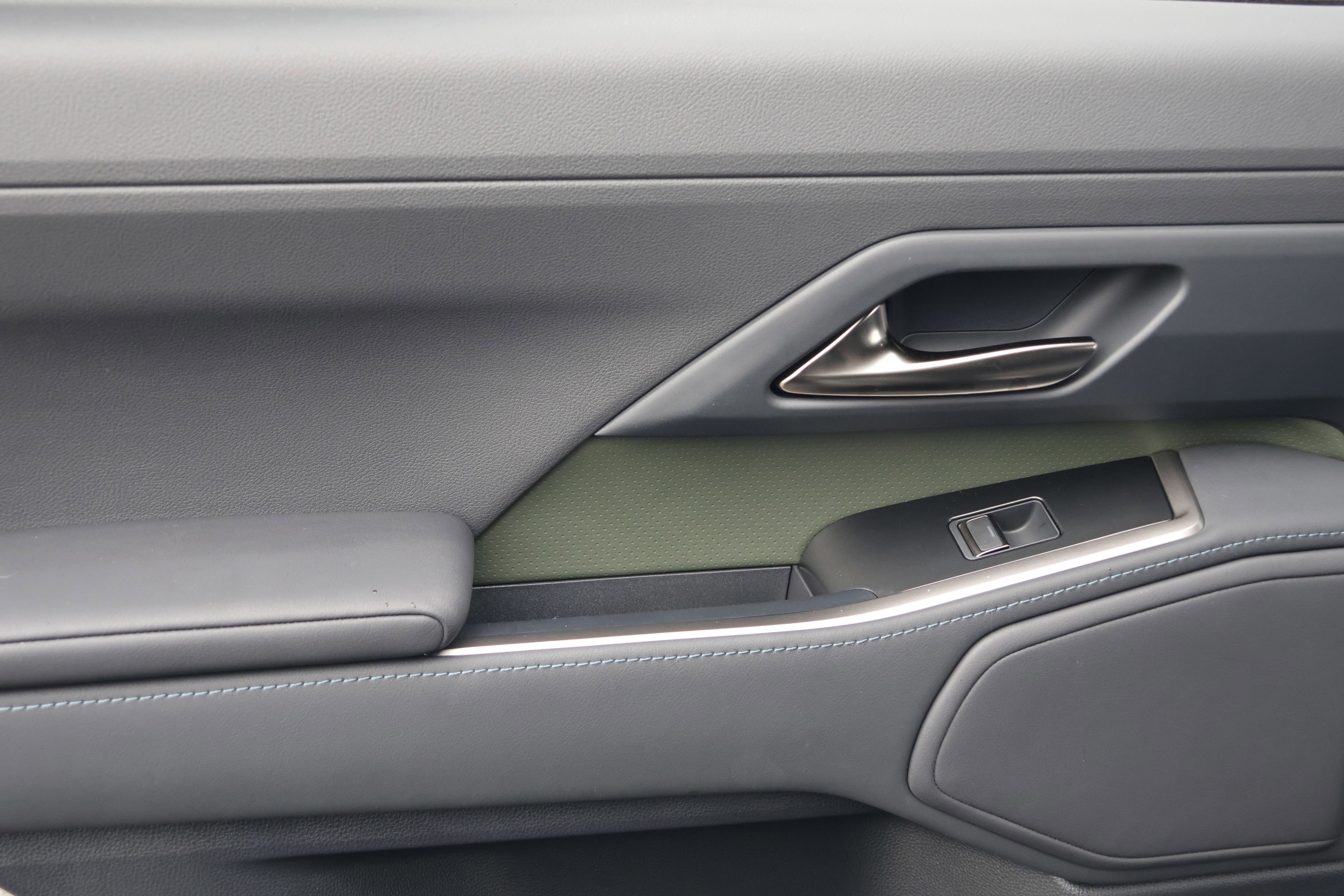 Used 2025 Lexus GX 550 image 38