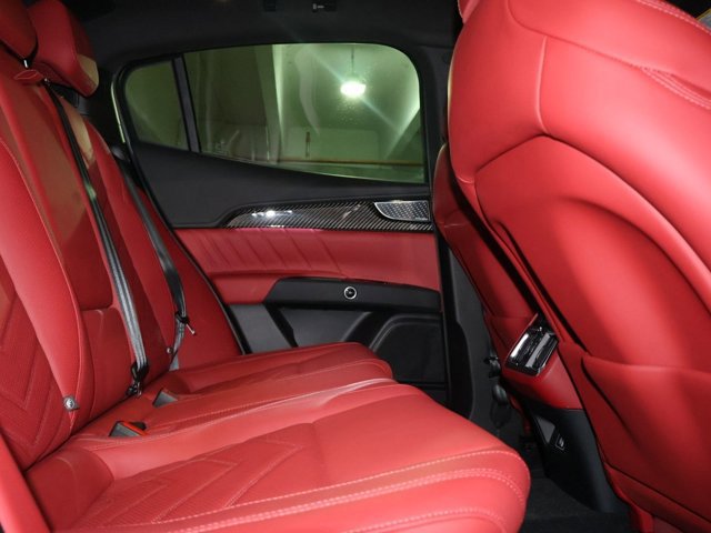 Used 2023 Maserati Grecale Modena image 27