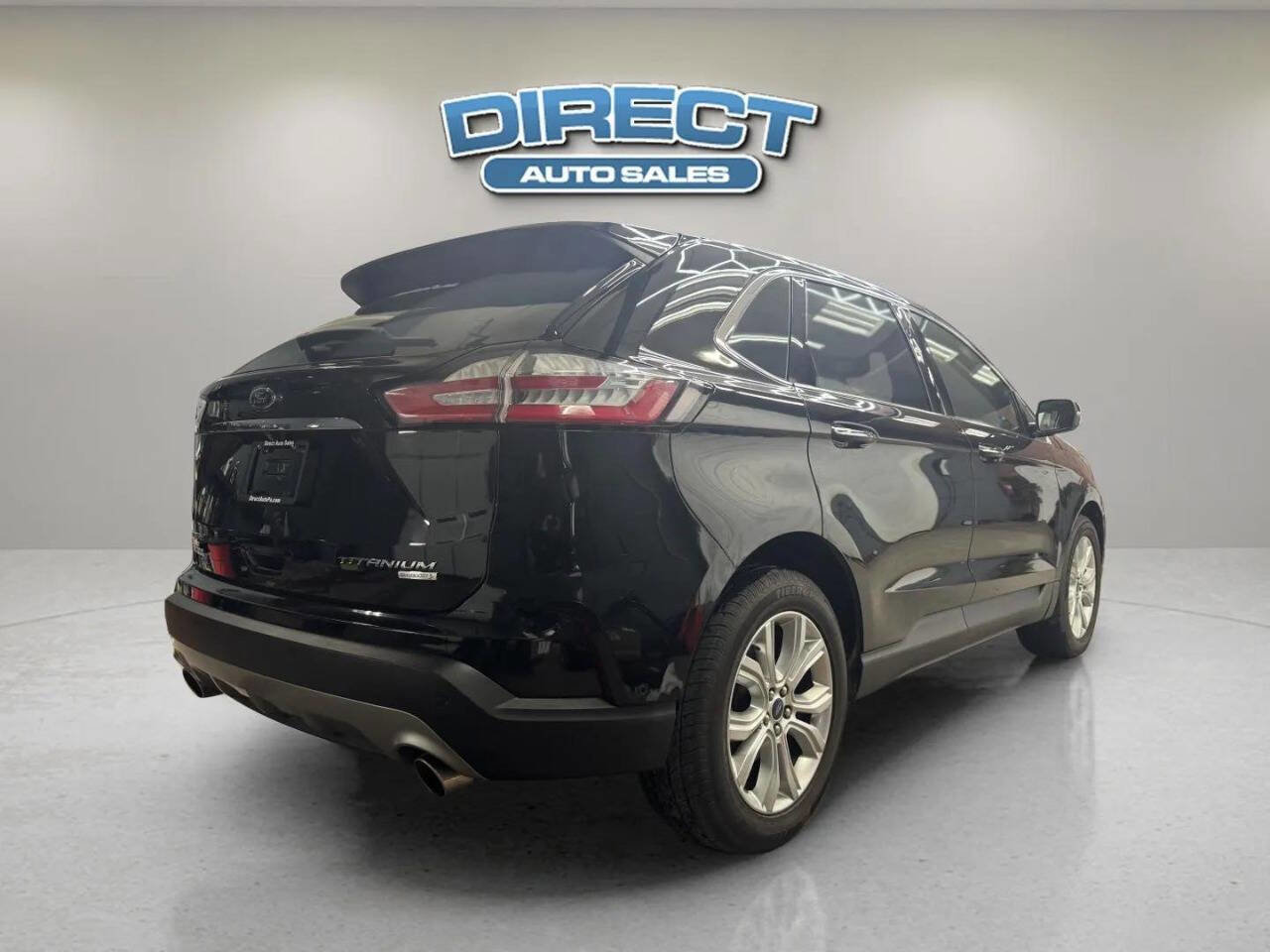 Used 2020 Ford Edge Titanium w/ Equipment Group 301A FWD image 6