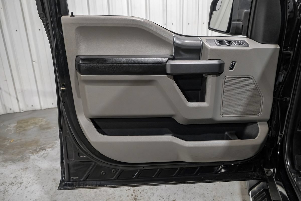 Used 2016 Ford F150 XLT w/ Equipment Group 302A Luxury RWD image 41