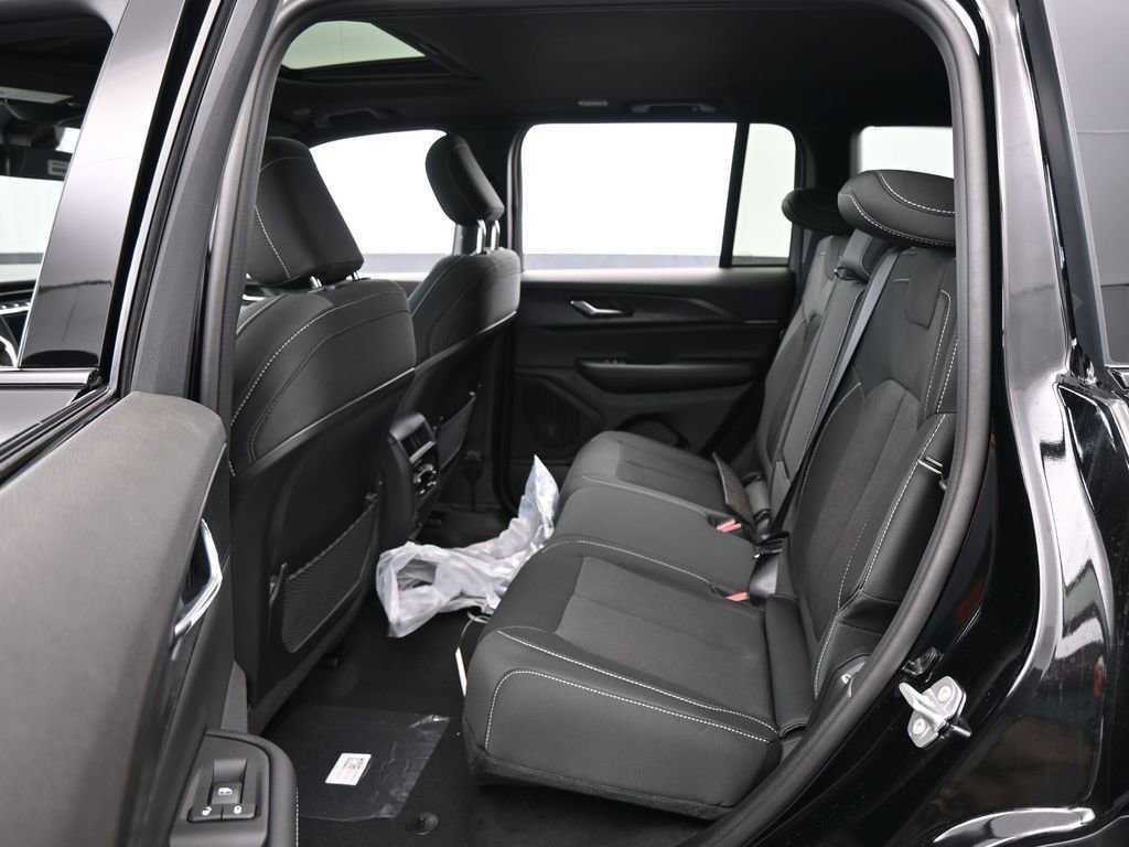 New 2026 Jeep Grand Cherokee Laredo X image 28