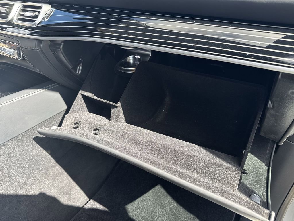 Used 2024 Mercedes-Benz Maybach GLS 600 4MATIC image 35