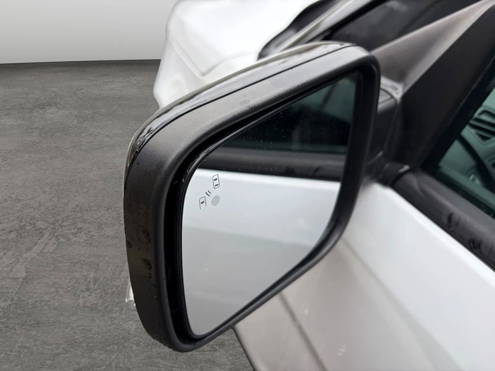 Used 2019 Ford Explorer XLT w/ Equipment Group 201A image 28