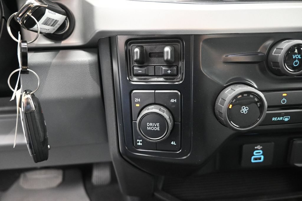 New 2026 Ford F350 XLT AWD/4WD image 16