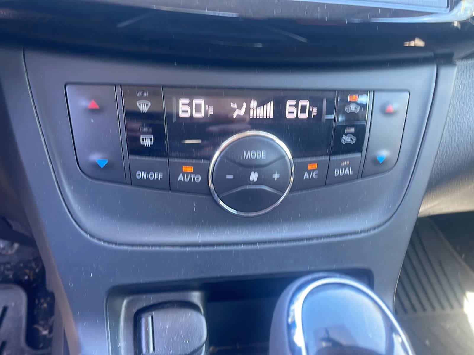 Used 2019 Nissan Sentra SV w/ Electronics Package FWD image 17