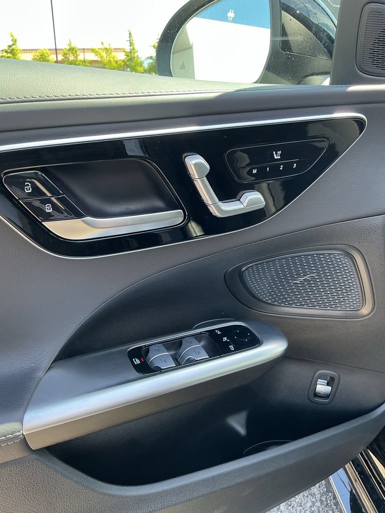 Used 2025 Mercedes-Benz C 300 4MATIC Sedan image 14