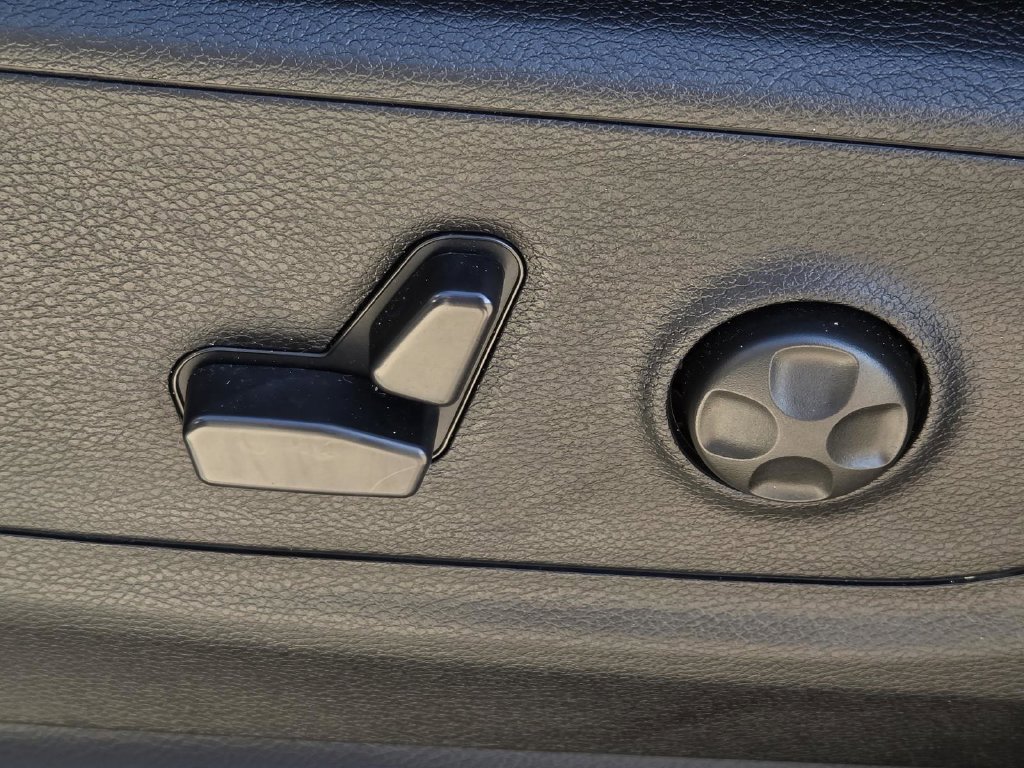 Used 2025 RAM 1500 RHO AWD/4WD image 15